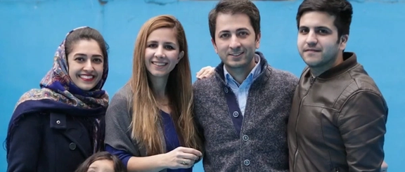 البرز صادقی: همفکران جلیلی هواپیما را موشکباران و همفکران پزشکیان جنایت را علاج کردند