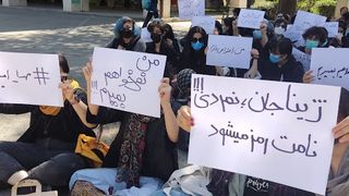 ابتذال شر؛ نقش احزاب در تضعیف نهاد اعتراض