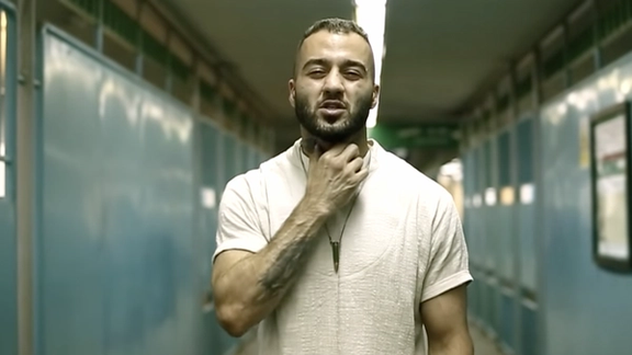 وکیل توماج صالحی، خواننده زندانی: برای برخی اتهامهای موکلم حکم دو مجازات صادر شده است