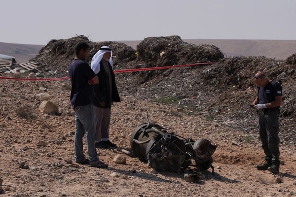 "أسوشيتد برس": دقة صواريخ إيران في هجومها على إسرائيل كانت أقل مما يُتوقع