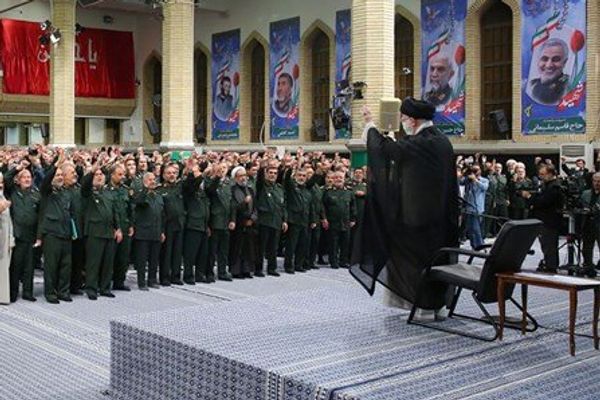 "ذا ناشيونال": الإيرانيون المعتقلون في بريطانيا أعضاء في وحدة اغتيالات تابعة للحرس الثوري