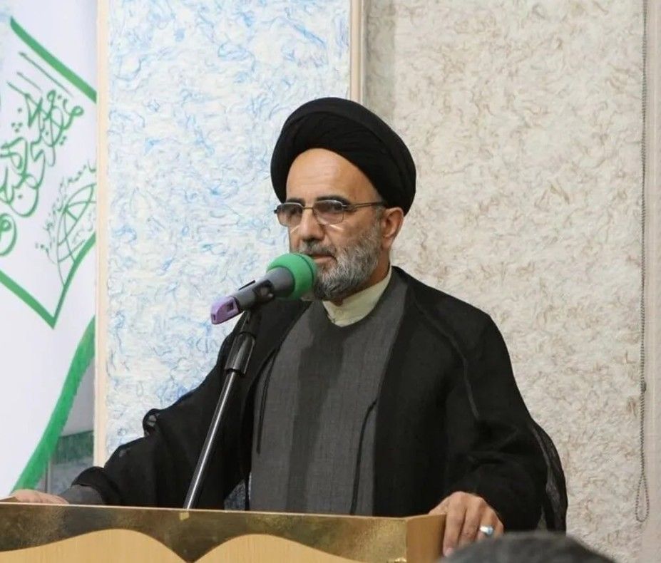 نایب‌رییس مجمع طلاب: خون رهبر فقط متعلق به خانواده او نیست، بلکه برای امت اسلامی است
