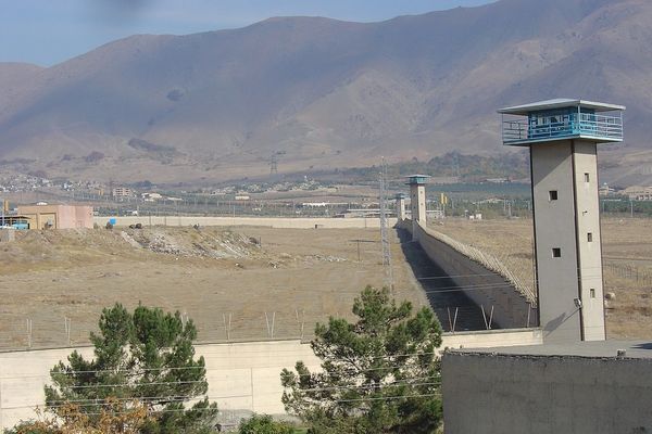 مریم شهرکی در زندان کچویی کرج پس از درد سینه و تشخیص اشتباه پزشکی جان باخت
