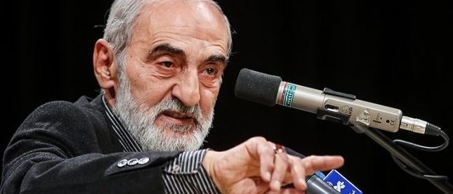 کیهان: سخنان نماینده آمریکا درباره ابدی نبودن انتظار برای مذاکرات، فریب رسانهای است