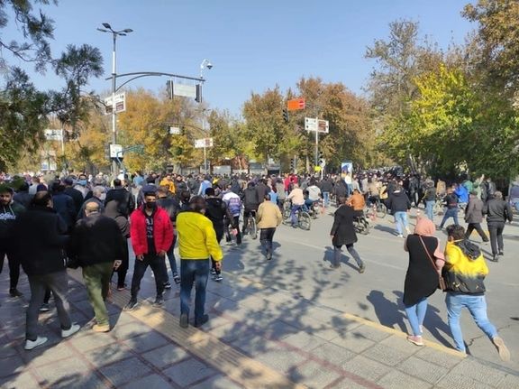 Protesters in the streets of Esfahan, Iran. November 26, 2021