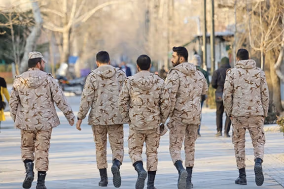 A group of Iranian conscripts
