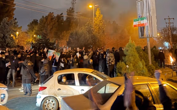 ساندیتایمز از کشتار دستکم ۱۶ هزار و ۵۰۰ معترض در انقلاب ملی ایرانیان خبر داد