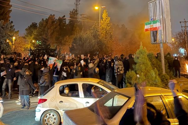 ساندیتایمز از کشتار دستکم ۱۶ هزار و ۵۰۰ معترض در انقلاب ملی ایرانیان خبر داد