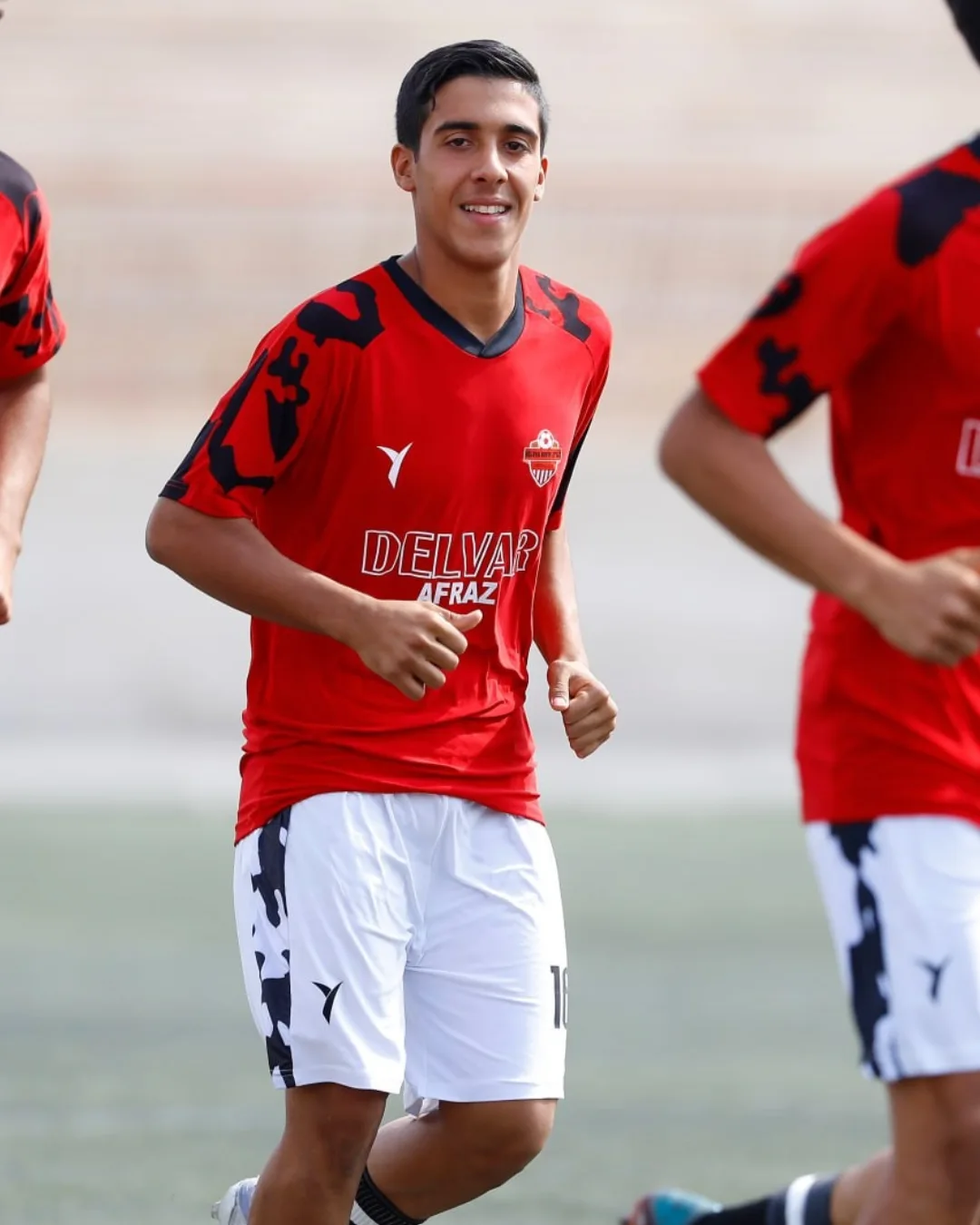 امیرحسین محمدزاده، بازیکن ۱۸ ساله تیم فوتبال دلوارافراز تهران به دست جمهوری اسلامی کشته شد