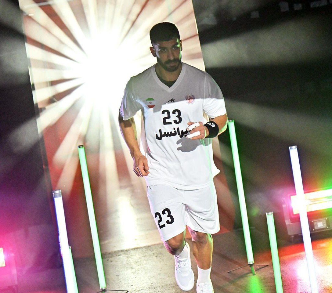 محمدرضا اوراعی، ستاره هندبال ایران در اعتراض به کشتار مردم، از تیم ملی کناره‌گیری کرد