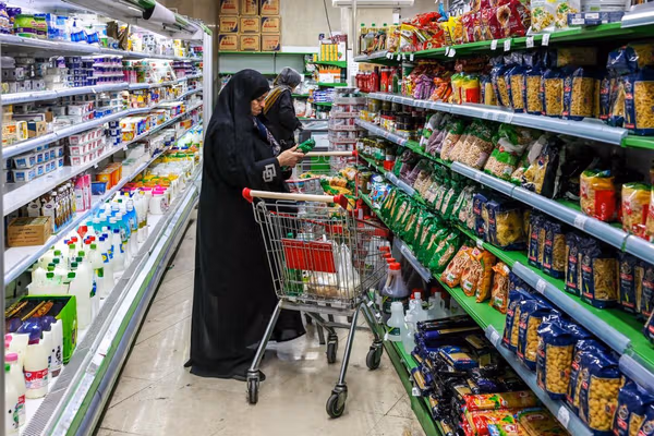 "الإحصاء الإيراني": التضخم السنوي في يونيو يقترب من 89% ويتجاوز 108% بالمناطق الريفية