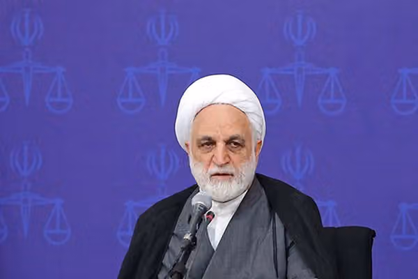 رییس قوه قضاییه: باید با ولنگاریها و برهنگیها با قاطعیت مقابله کنیم
