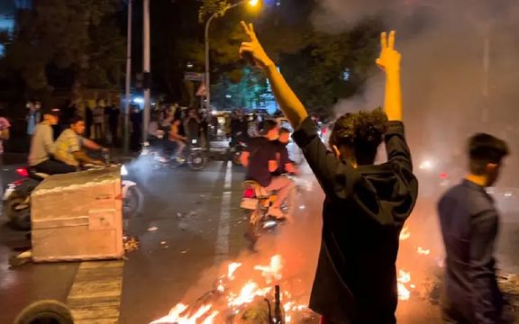 سازمان حقوق بشر ایران: شمار کشتهشدگان اعتراضات اخیر به دستکم ۲۵۳ نفر رسید