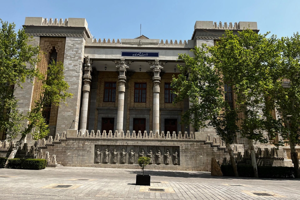وزارة الخارجية الإيرانية: مستعدون لمواصلة المفاوضات لكننا لا نقبل التهديد والضغوط