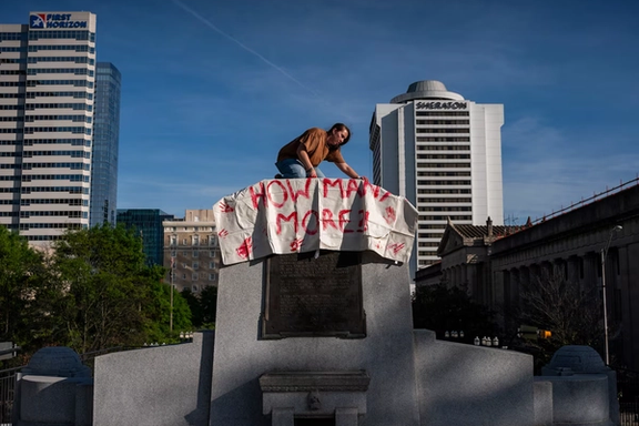 ایالت تنسی با تصویب طرحی به معلمان اجازه داد در مدرسه اسلحه حمل کنند