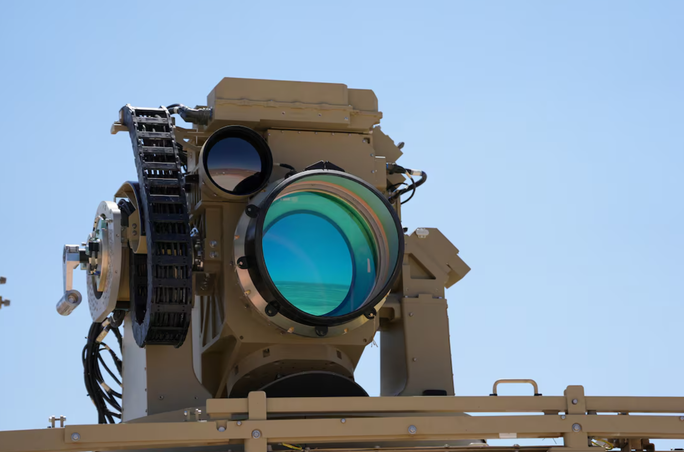 تحولی تازه در دفاع هوایی اسرائیل: سامانه لیزری پرتو آهنین به‌زودی به ارتش تحویل می‌شود