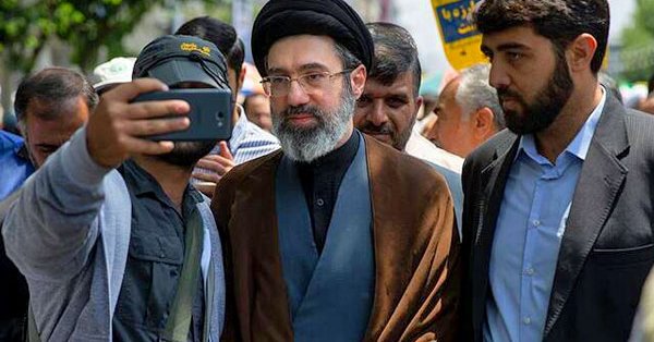 Guards push fast Mojtaba Khamenei announcement amid dissent over hereditary rule