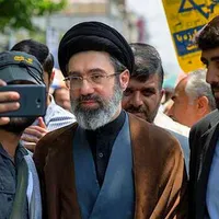 بلومبرگ: مجتبی خامنهای چگونه یک امپراتوری جهانی املاک ساخت