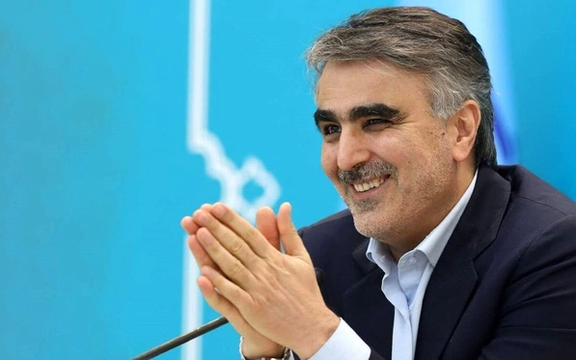 رئيس البنك المركزي الإيراني: لدينا أكثر من 100 مليار دولار محتجزة في الدول الأخرى