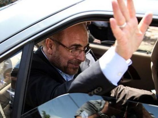 امام جمعه آستارا بدون ذکر نام قالیباف: سفر خارجی خانواده مقام ارشد نظام پذیرفتنی نیست