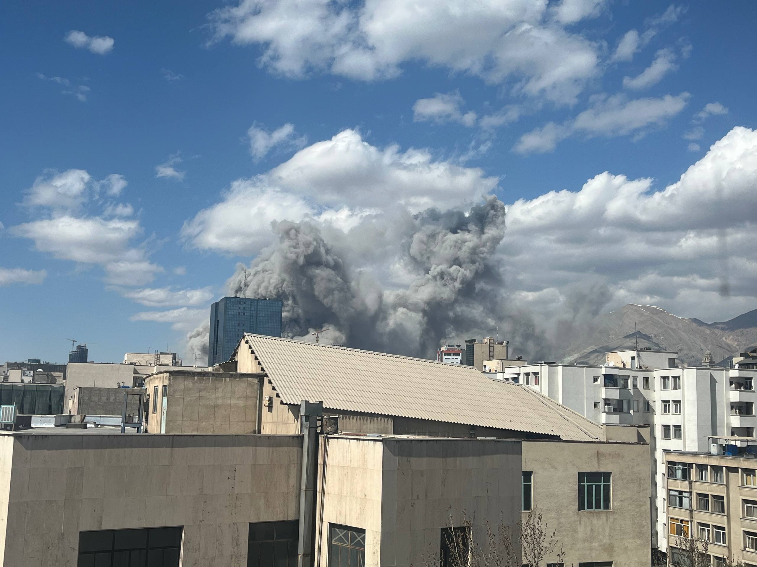 ترامپ: با کسی در ایران گفت‌وگو می‌کنیم که او را رهبر واقعی می‌دانم