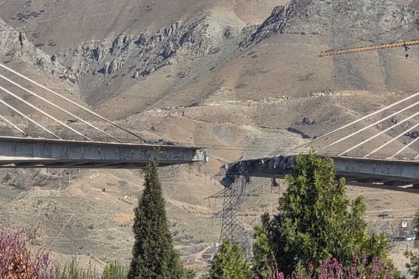 ترامپ با انتشار ویدیوی حمله به پل کرج: جمهوری اسلامی پیش از آنکه خیلی دیر شود، توافق کند