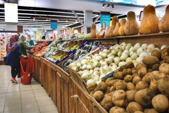 Iran’s potato prices soar, deepening hardship for struggling families