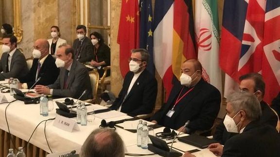 مكتب خامنئي في الحرس الثوري: على المفاوضين الإيرانيين أن لا يتراجعوا