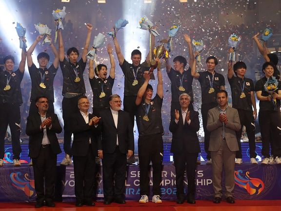 مراسم اهدای مدال مسابقات والیبال قهرمانی آسیا باحضور مقامات امنیتیواطلاعاتی جمهوری اسلامی