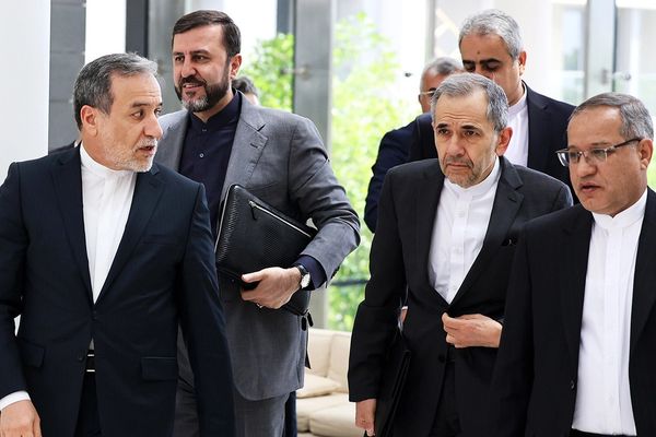 دبلوماسي فرنسي: محادثات جنيف "النافذة الأخيرة" أمام إيران قبل تفعيل "آلية الزناد"