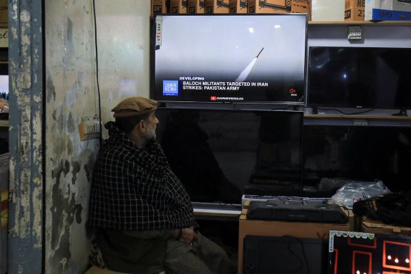Iran, Pakistan Try To Downplay Tension After Cross-Border Attacks