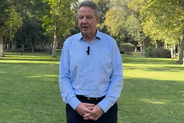 سفير ألمانيا في طهران يعلن مغادرته إيران وتخفيض عدد التأشيرات الممنوحة للإيرانيين