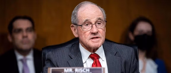 جیم ریش، سناتور جمهوریخواه: ترامپ برای عمل به تهدیدهای خود علیه رژیم ایران آماده میشود