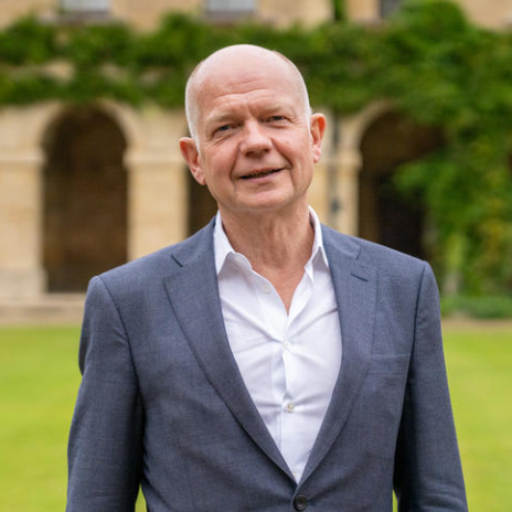 وزير خارجية بريطانيا السابق: حكّام إيران قد يسقطون قريبًا