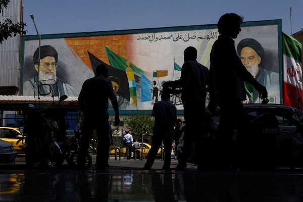 وقتی طبقه متوسط فرو میریزد