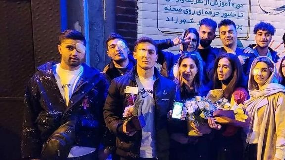خبرگزاری وابسته به وزارت ورزش شلیک به چشم معترضان را به خود آنها نسبت داد