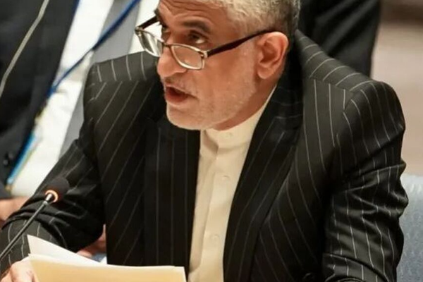 مندوب إيران لدى الأمم المتحدة ينفي أي صلة بين طهران والحوثيين في اليمن