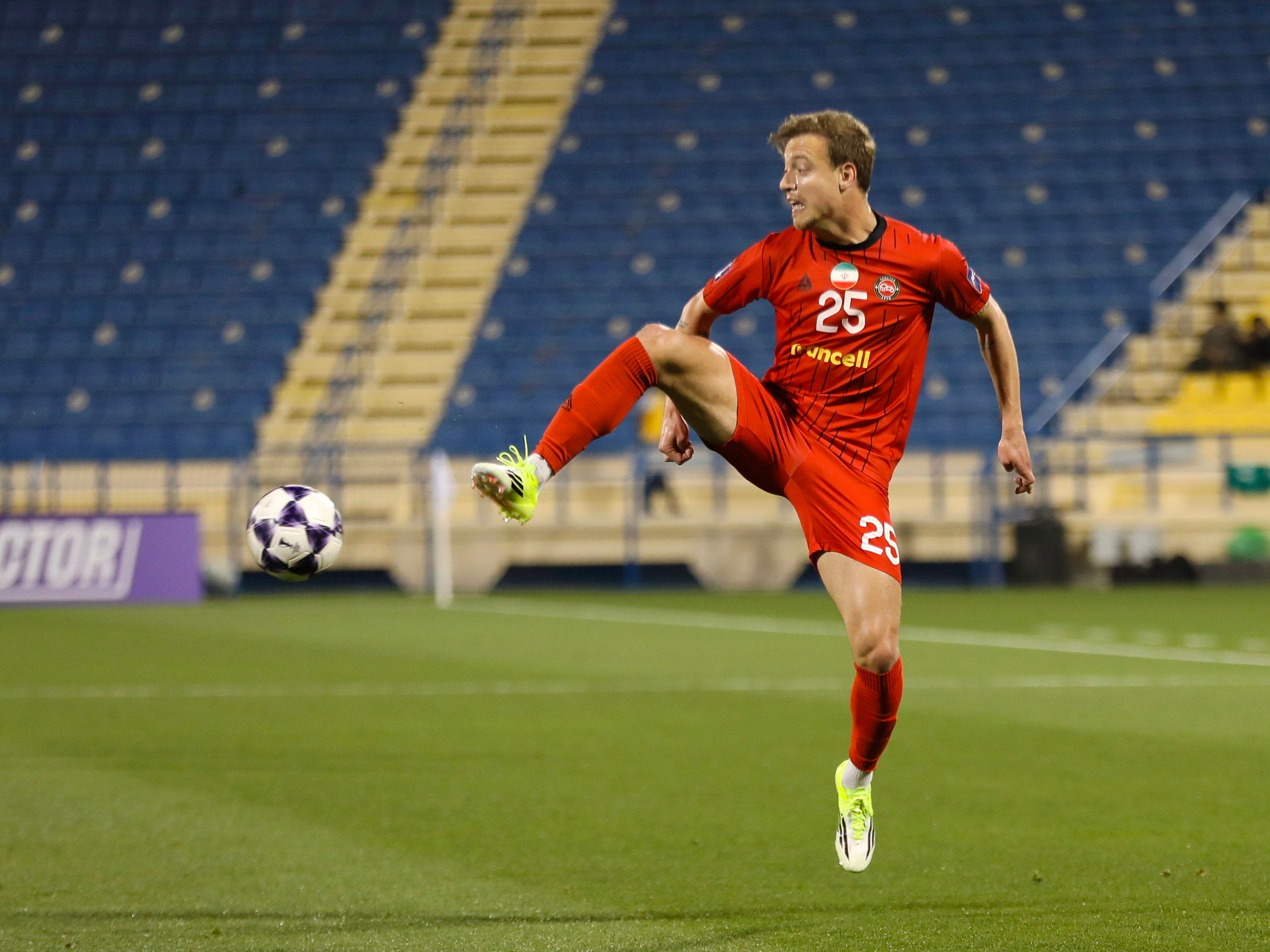 پیامد حمله آمریکا و اسرائیل؛ بازیکنان خارجی تراکتور، ایران را ترک کردند