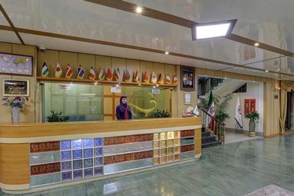 قطاع الفنادق في إيران يزداد إفلاسا بعد الحرب مع إسرائيل