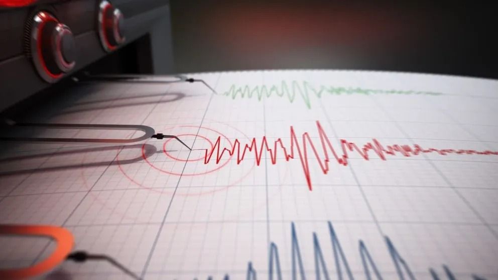 زلزال بقوة 4.7 درجة يضرب محافظتي يزد وكرمانشاه في إيران