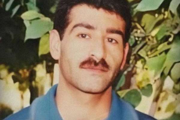 خانواده اردلان قاسمی، از کشتهشدگان خیزش «زن، زندگی، آزادی»، بر حق دادخواهی خود تاکید کرد