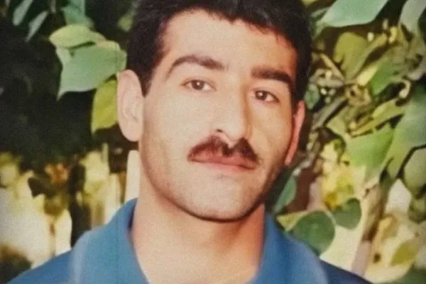 خانواده اردلان قاسمی، از کشتهشدگان خیزش «زن، زندگی، آزادی»، بر حق دادخواهی خود تاکید کرد