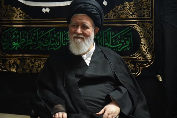 ممثل خامنئي: يصنعون الفيديوهات وشعارات الاحتجاجات بالذكاء الاصطناعي