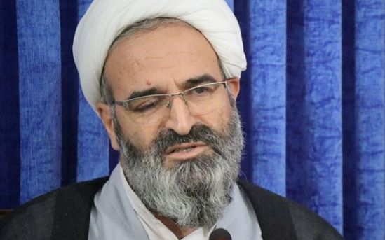 نماینده خامنهای در سمنان: اختلاط دانشآموزان دختر و پسر خطرناک است