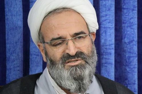 نماینده خامنه ای در سمنان: برای دیدن آسمان شب به کویر میروند، اما اتفاقات دیگری میافتد