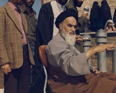 نماینده خامنهای در خراسان رضوی: بعد ۳۵ سال هنوز از واژه میت برای خمینی استفاده نمیکنیم