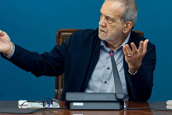 مسعود پزشکیان: میگویند موشک نداشته باشید تا هر وقت دلشان خواست، بمباران کنند