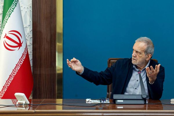 پزشکیان: تشریفات را کنار بگذارید، من با ۵۰۰ تومان ازدواج کردم