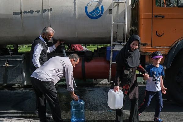 أزمة الجفاف تتصاعد في إيران.. ومسؤولون: مياه طهران وأصفهان قد تخضع للتقنين قريبًا
