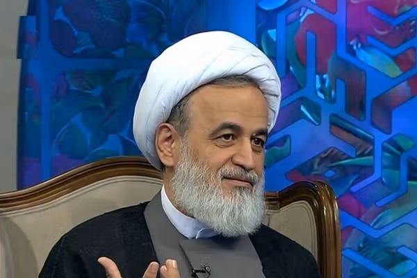 سخنران دفتر خامنهای: فقر در جامعه اهل فحشا زیاد میشود